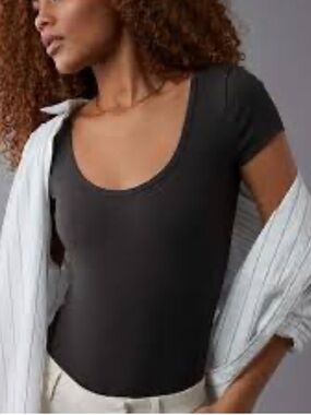 American Eagle Outfitters Brown Scoop Neck Short Sleeve Ribbed Tee Size Medium
